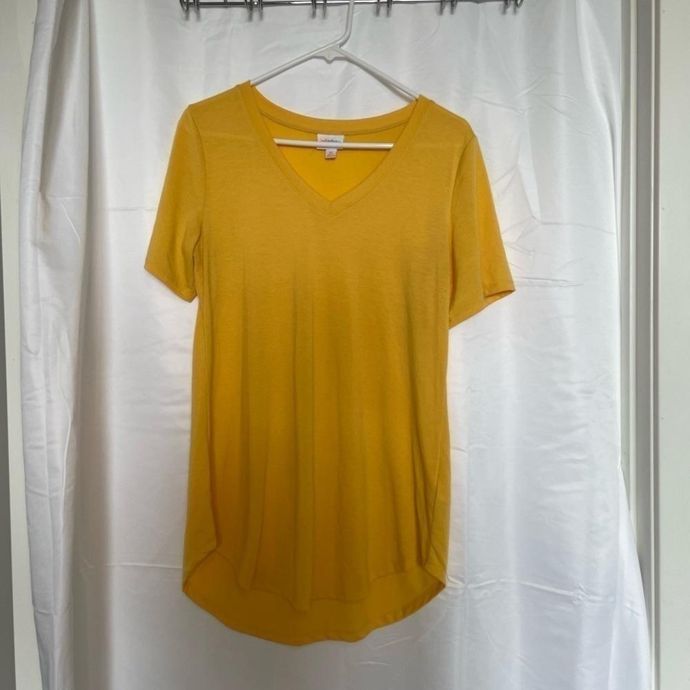 Lularoe/ Iris Tunic​​​​​​​​​​​​